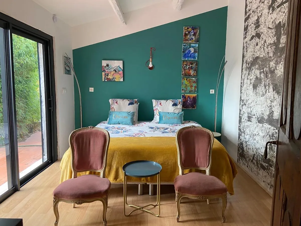Chambre Double La Cigale Insolite Pierrelatte Homestay