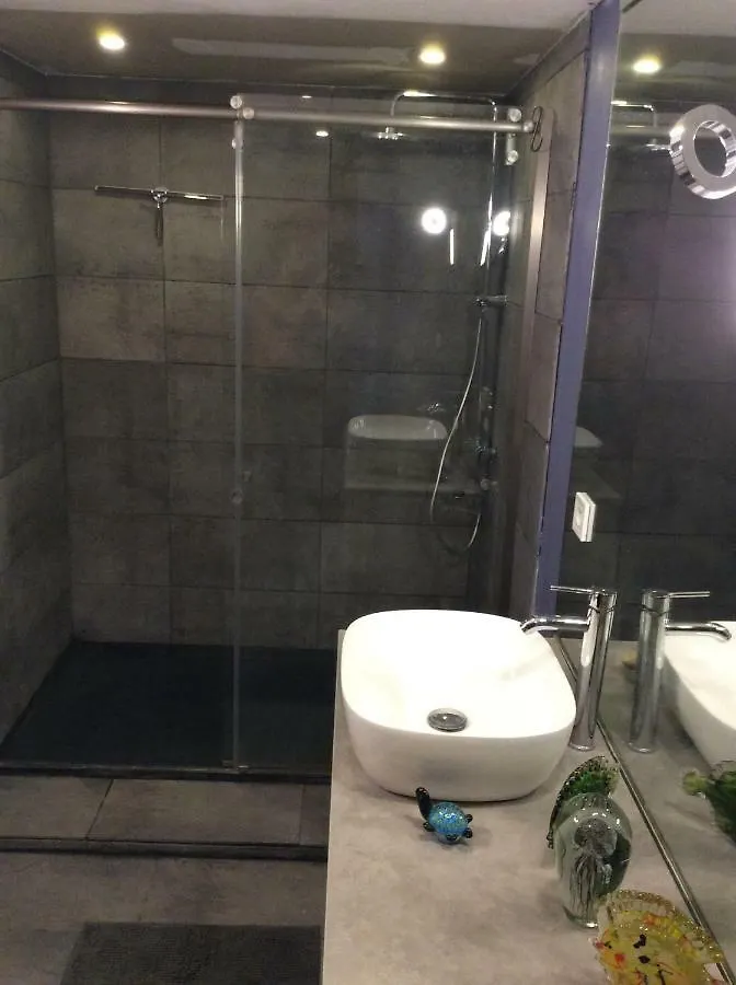 Chambre Double La Cigale Insolite Pierrelatte Homestay